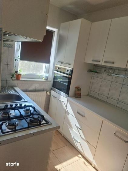 Apartament cu 3 camere, mobilat în Central