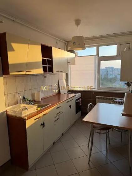 Apartament cu 2 camere decomandat, mobilat în Baba Novac