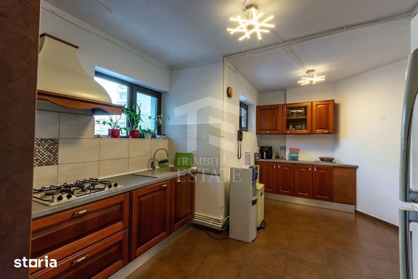Apartament cu 6 camere în Aviatorilor