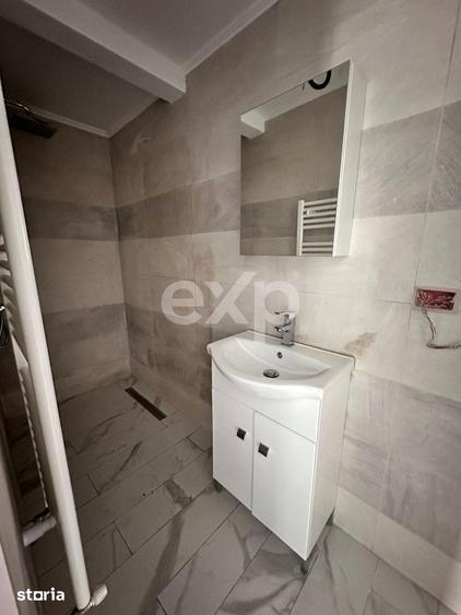Apartament cu 2 camere ,Micro 8 ,Aleea Grivita - 3