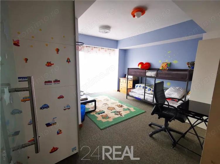 Apartament cu 4 camere în Dacia