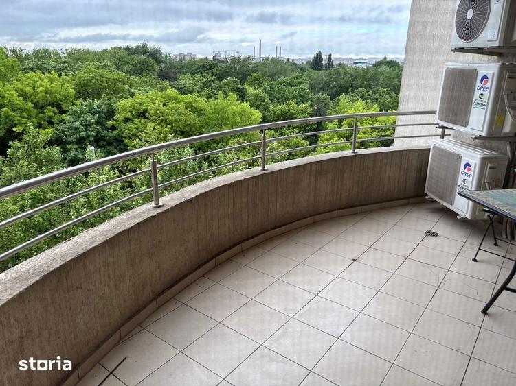 Apartament cu 4 camere în Titan