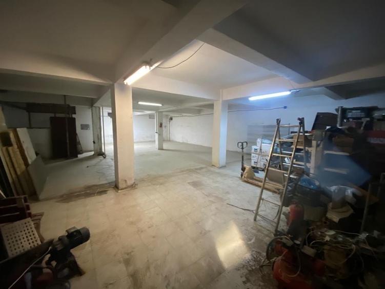 Spațiu comercial, de 600 mp, în Central
