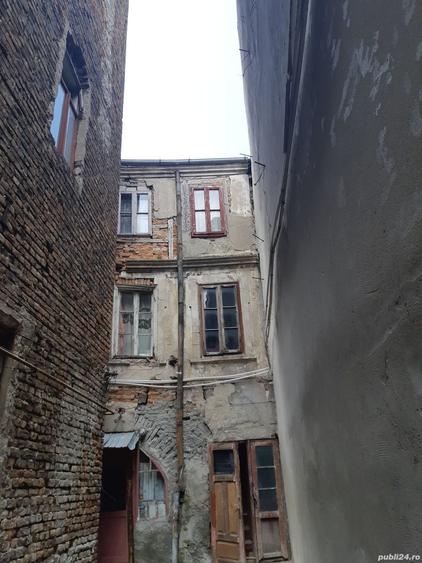 Apartament cu 2 camere nedecomandat în Central