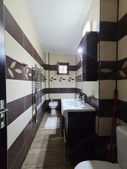 Apartament cu 2 camere decomandat în Micro 20