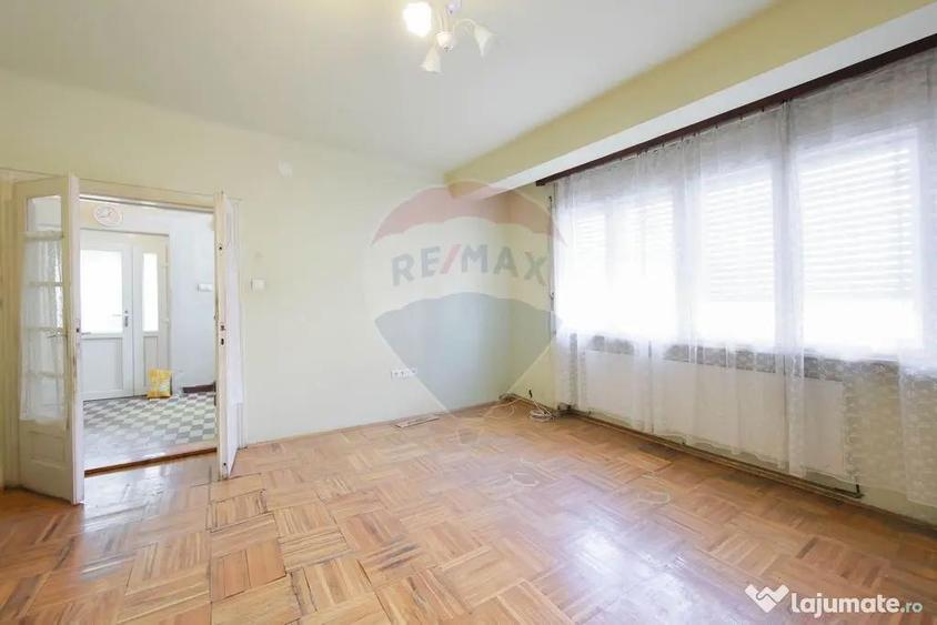 Casă cu 3 camere cu Teren 562 Mp în Central