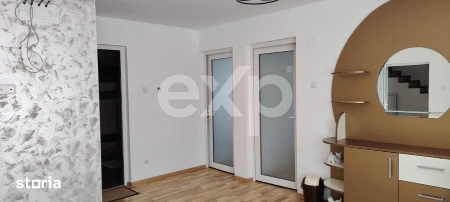 Casă cu 7 camere cu Teren 450 Mp în Central