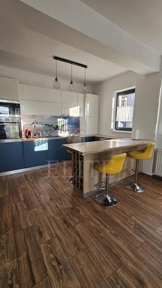 Apartament cu 2 camere semidecomandat, mobilat în Mărăști
