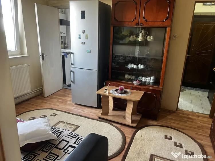 Apartament cu 2 camere semidecomandat în Nord