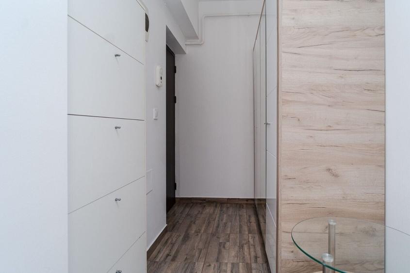 Apartament cu 3 camere, mobilat în Popas Păcurari