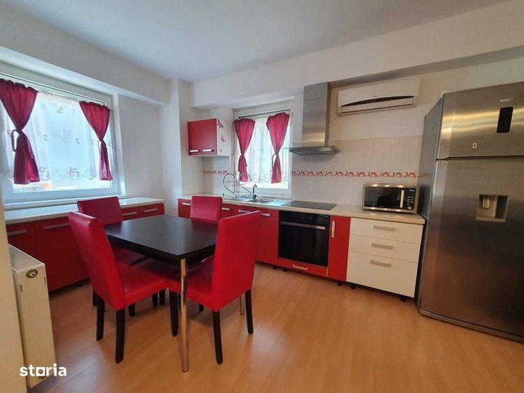 Apartament cu 3 camere decomandat în Central