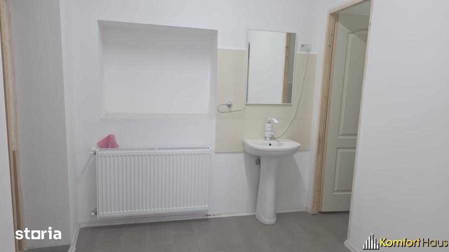 Spațiu comercial, de 423 mp, în Letea Veche