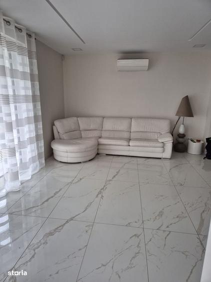 Apartament cu 4 camere în Cloșca