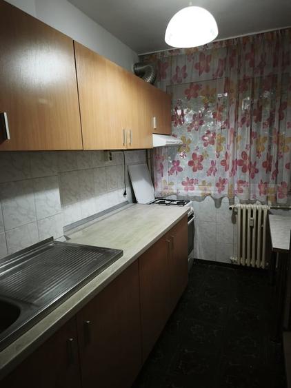 Apartament cu 2 camere semidecomandat în Baba Novac