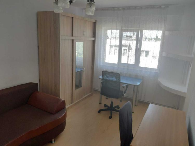Garsonieră decomandată în Central