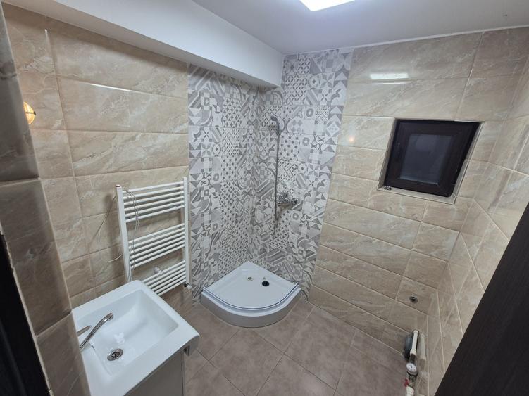 Spațiu comercial, de 100 mp, în Central