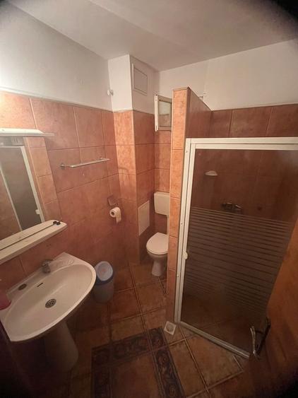 Casă individuală cu 9 camere cu Canalizare în Agigea