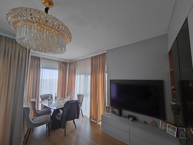 Apartament cu 3 camere în Splaiul Unirii