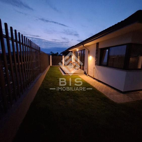 Duplex cu 4 camere cu Canalizare în Exterior Nord