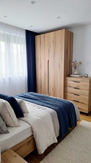 Apartament cu 2 camere decomandat în Podu Roș