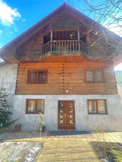 Casă cu 4 camere în Albac