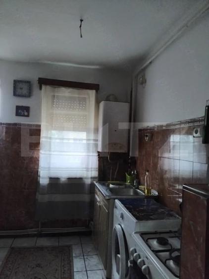 Apartament cu 3 camere decomandat, mobilat în Câmpia Turzii
