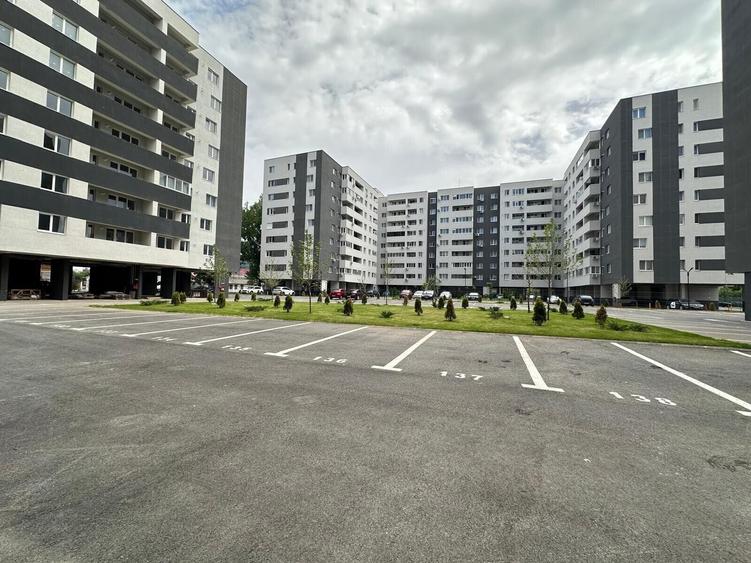Apartament cu 4 camere decomandat, mobilat în Brâncoveanu