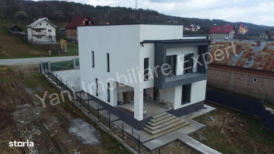 Casă cu 4 camere în Zigoneni