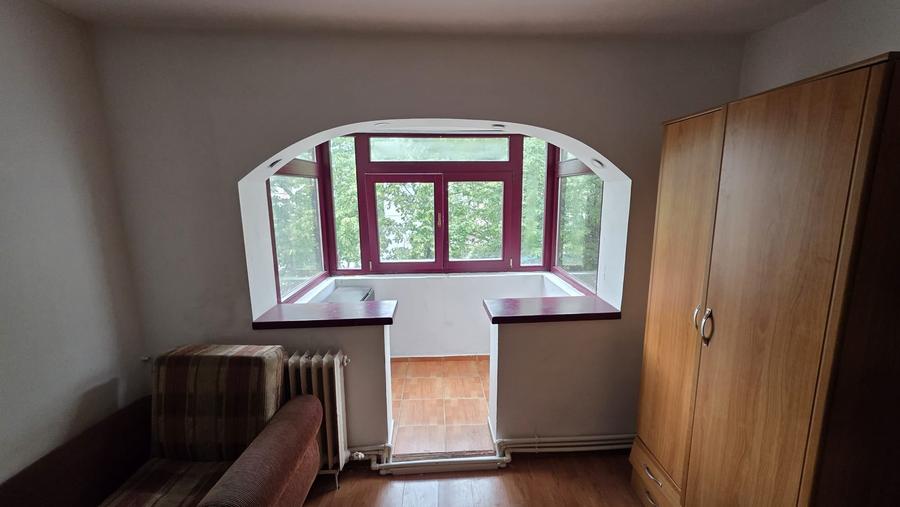 Apartament cu 2 camere semidecomandat în Vest