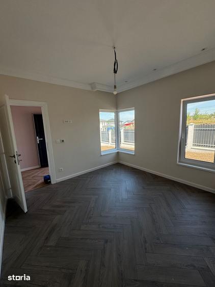 Casă cu 4 camere cu Teren 350 Mp în Miroslava