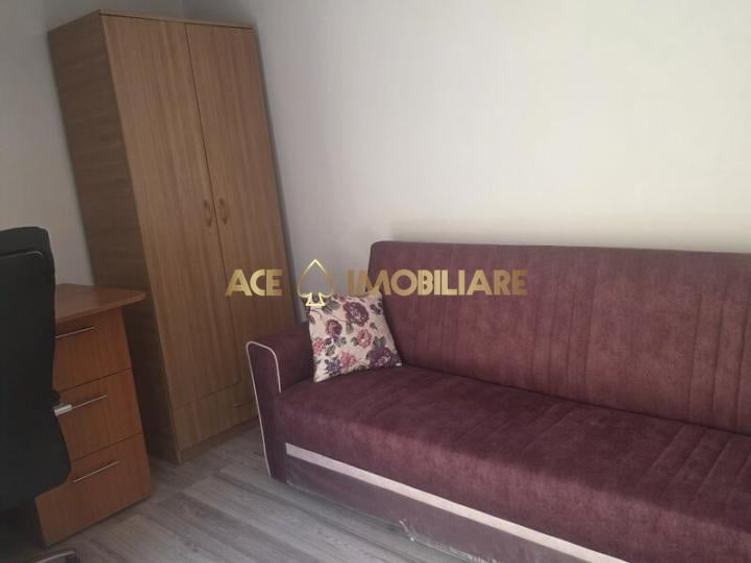Casă individuală cu 4 camere cu Canalizare în Colentina