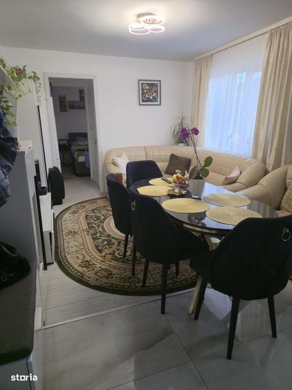 Apartament cu 3 camere semidecomandat în Universității