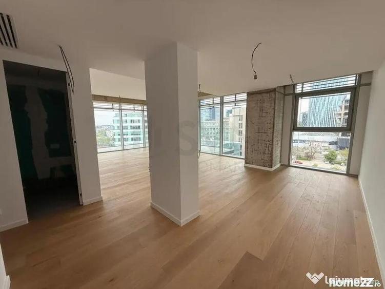 Apartament cu 4 camere decomandat în Floreasca