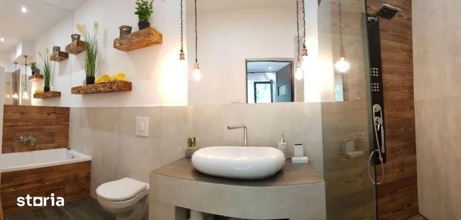 Casă cu 4 camere cu Teren 1800 Mp în Cetate