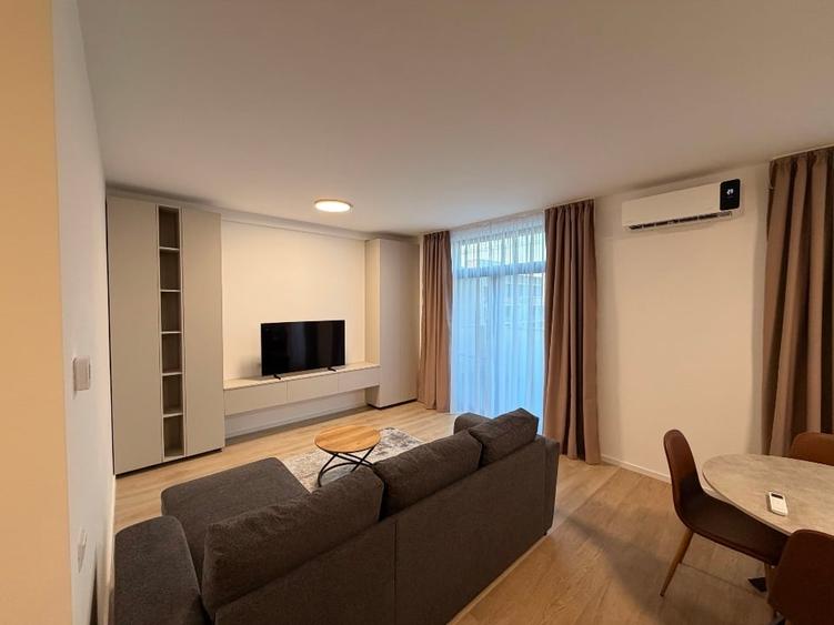 Apartament cu 2 camere decomandat, mobilat în Torontalului