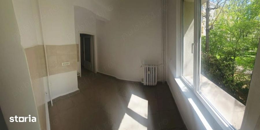 Apartament cu 3 camere decomandat în Floreasca