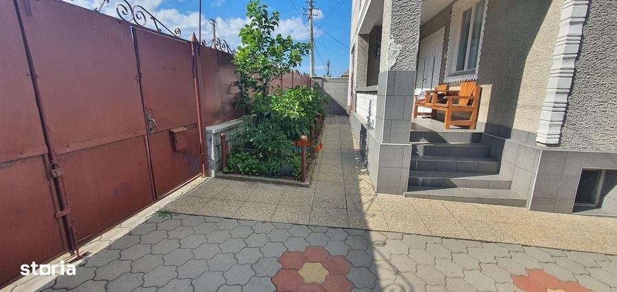 Casă cu 4 camere în Central