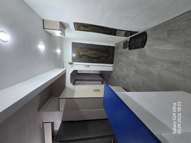 Apartament cu 3 camere decomandat în Astra