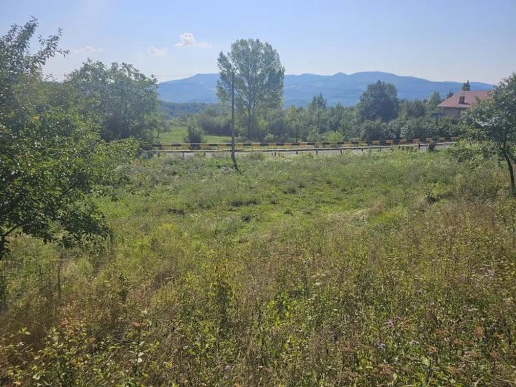 Teren de 1045 mp, în Central