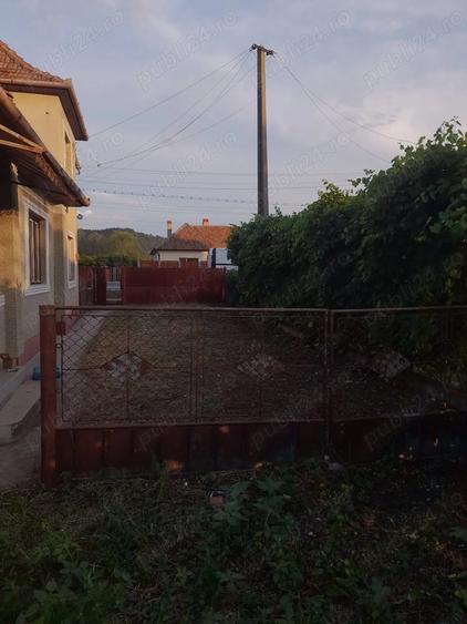 Casă cu 3 camere cu Teren 900 Mp în Iclod