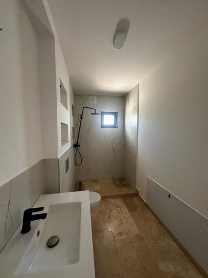 Duplex cu 5 camere cu Canalizare în Clinceni