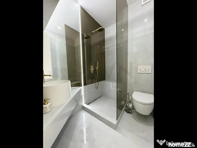 Apartament cu 3 camere semidecomandat în Herăstrău