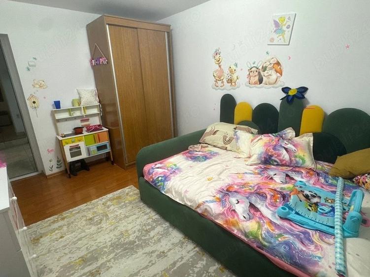 Apartament cu 4 camere decomandat în Central