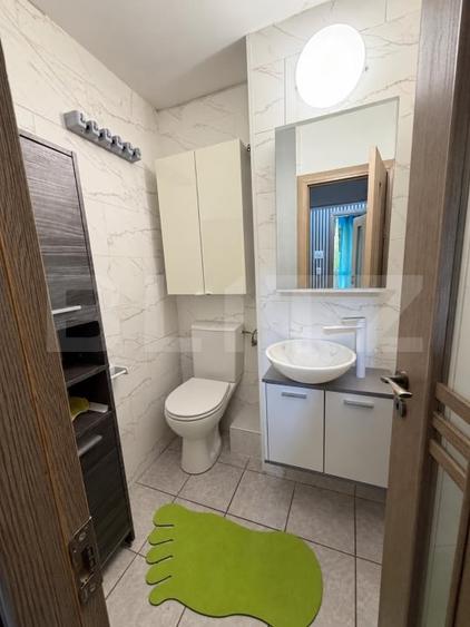 Apartament cu 3 camere decomandat, mobilat în Între Lacuri