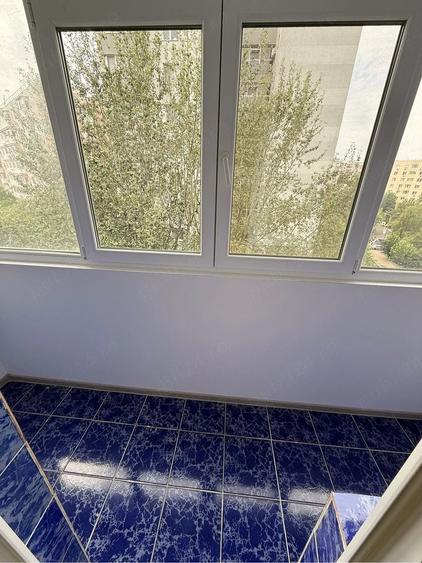 Apartament cu 3 camere decomandat în Dristor