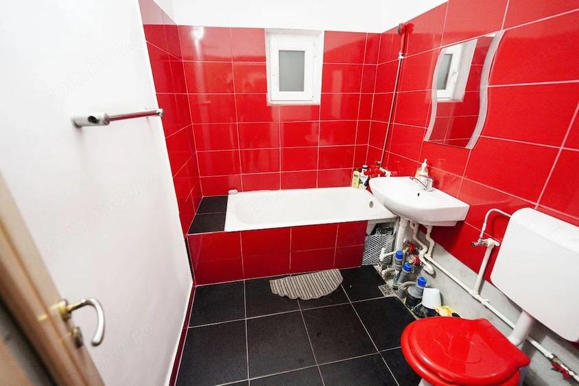 Apartament cu 2 camere decomandat în Rovine