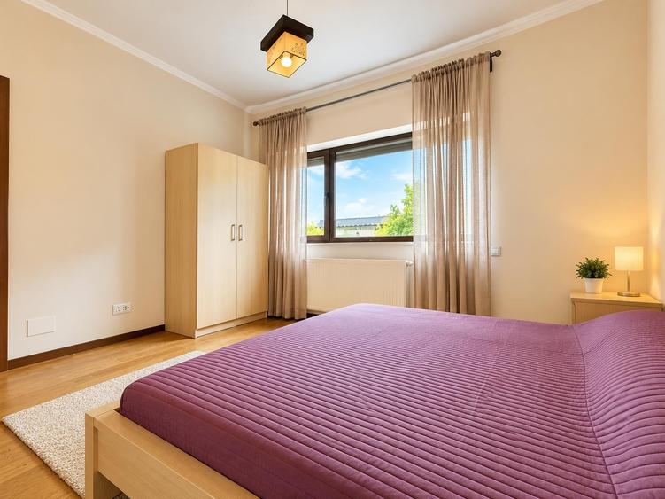 Casă individuală cu 5 camere cu Teren 420 Mp în Corbeanca