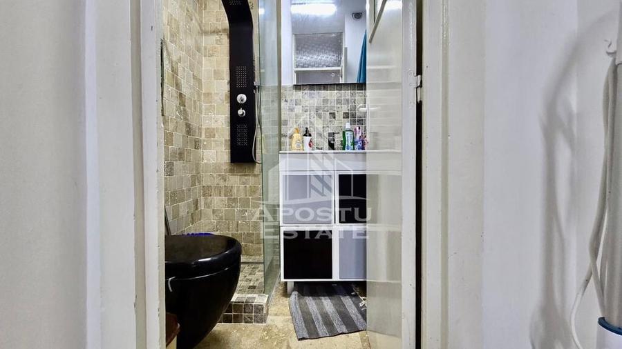 Apartament cu 4 camere decomandat în Malul Mureșului