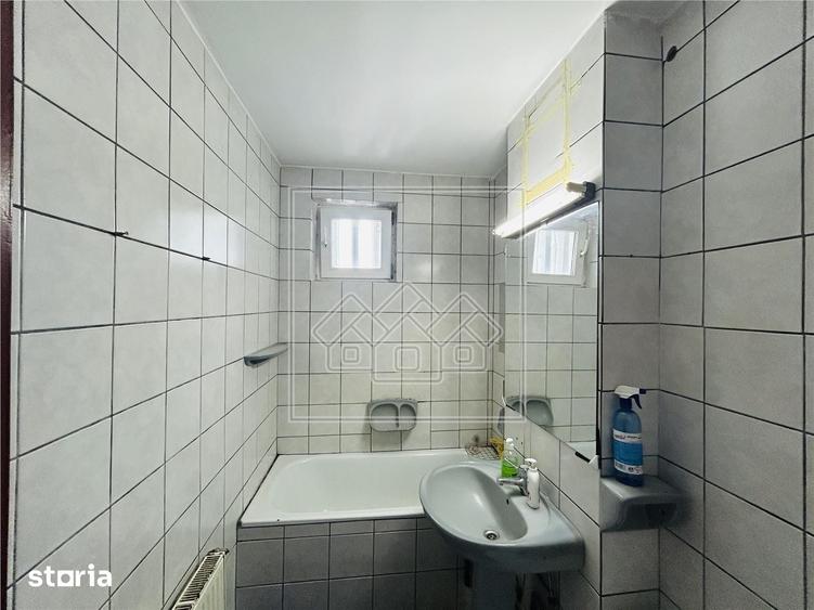 Apartament cu 2 camere decomandat în Terezian