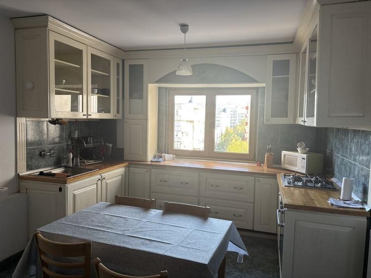 Apartament cu 2 camere decomandat în Florești